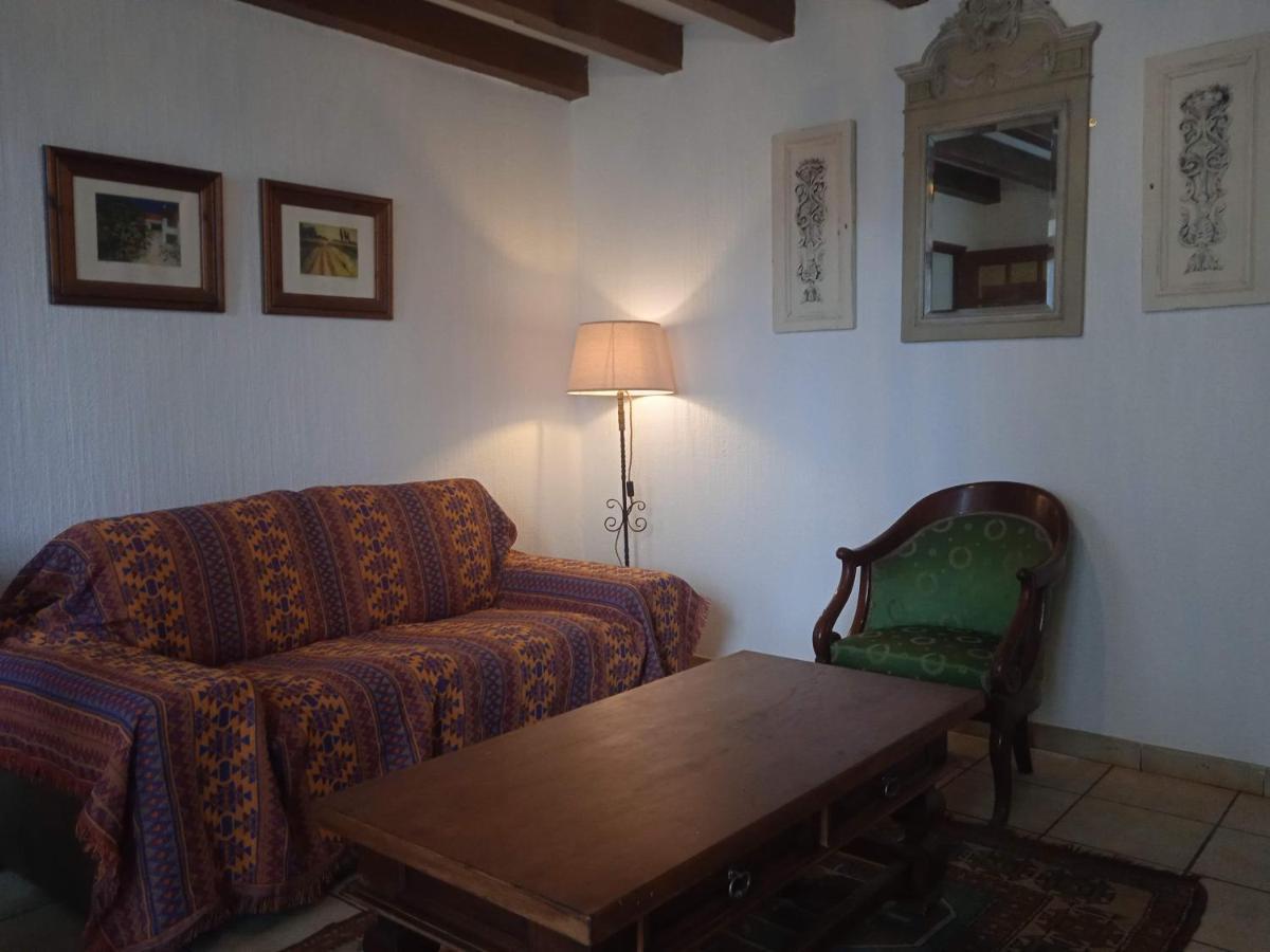 Charming Detached 2 Bedroom Ancient House In Medieval Quarter Of A Small Town In The Pays De La Loire, France Sille-le-Guillaume Экстерьер фото